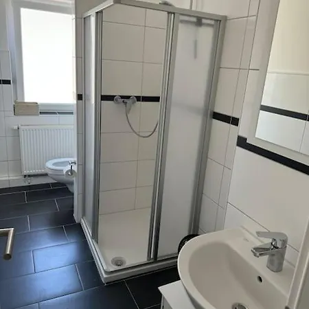 Elegant Renovierte 2-Zimmerwhg Gießen Esterno foto