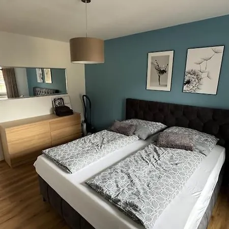 Elegant Renovierte 2-Zimmerwhg Gießen Esterno foto